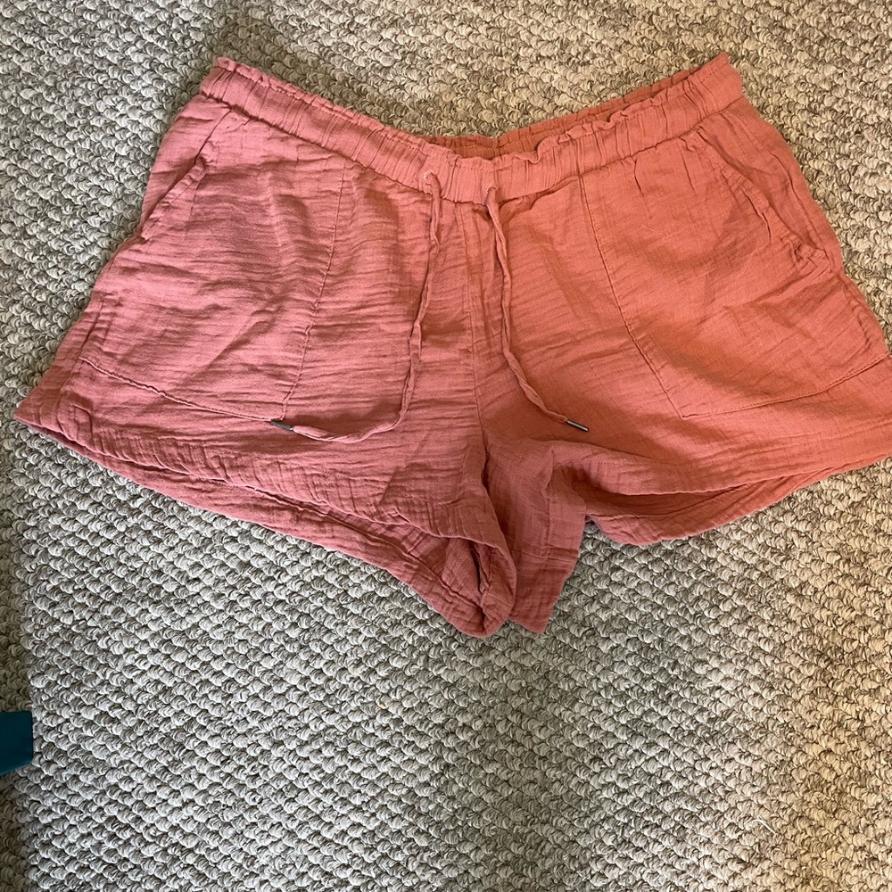 NWT Gap Crinkle Gauze Shorts